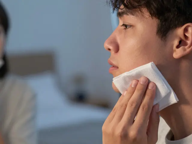 Gumičky na rovnátka: Jak se vyhnout bolesti a přežít léčbu bez stesku