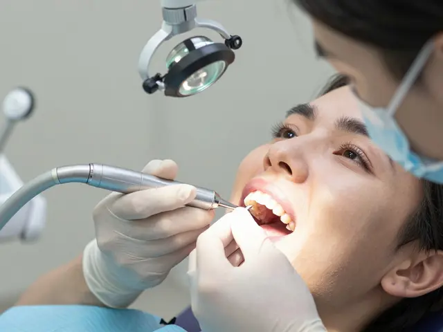 Zubní fazety: Co byste měli vědět před zákrokem