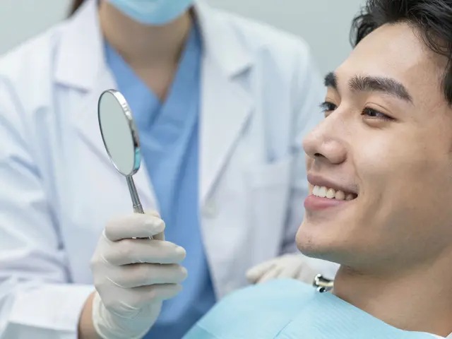 Jak vypadá dočasná zubní náhrada? Úplný průvodce po broušení a implantaci